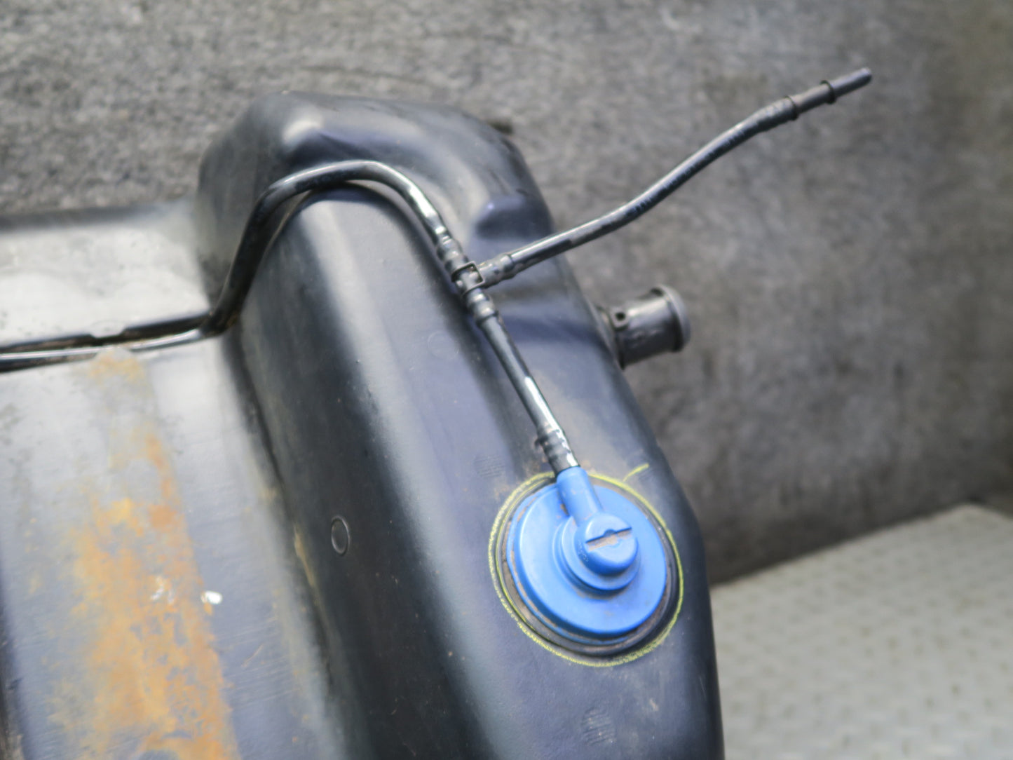 2004-2007 Hummer H2 6.0L Gas Fuel Tank Unit