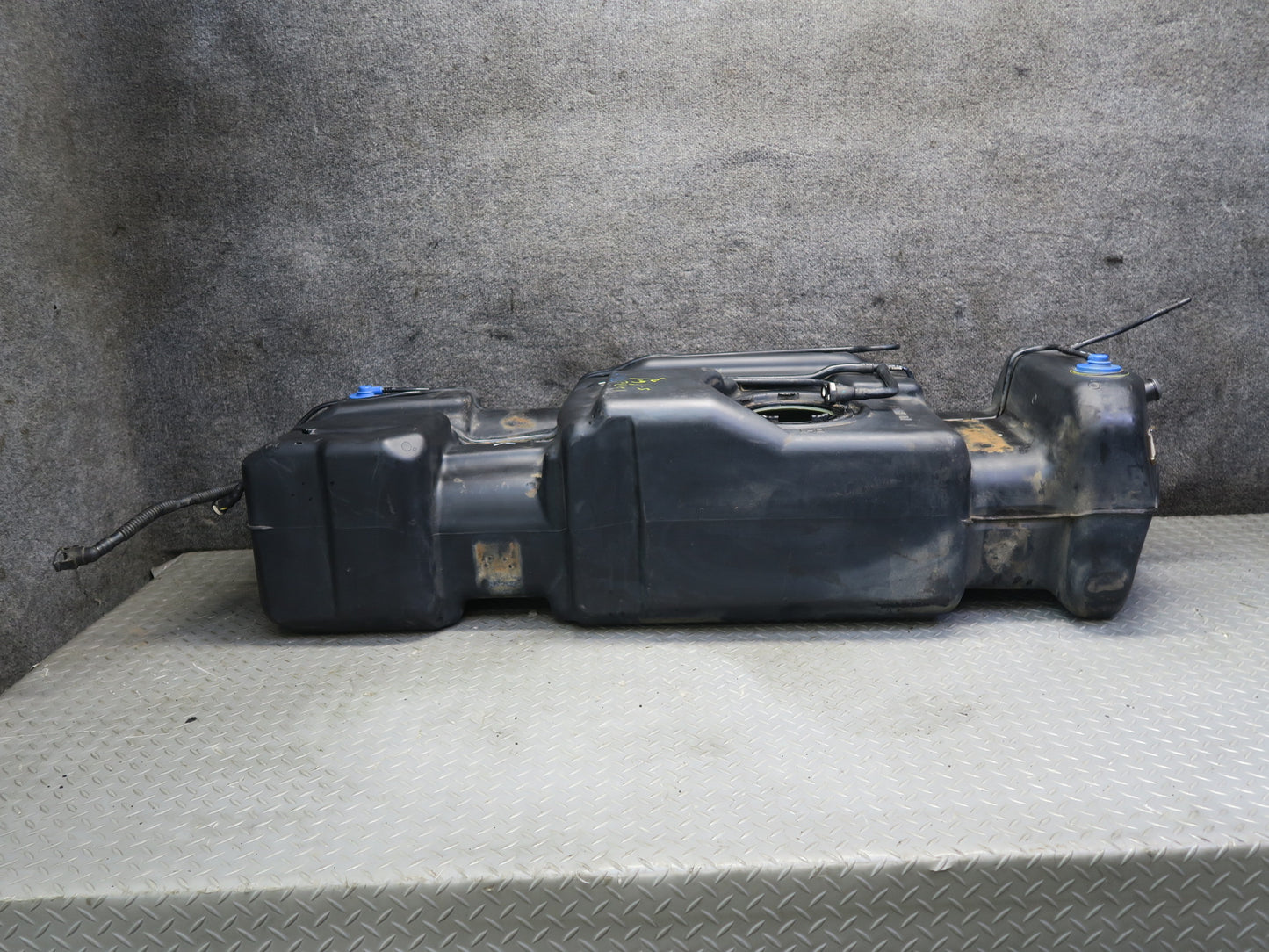 2004-2007 Hummer H2 6.0L Gas Fuel Tank Unit