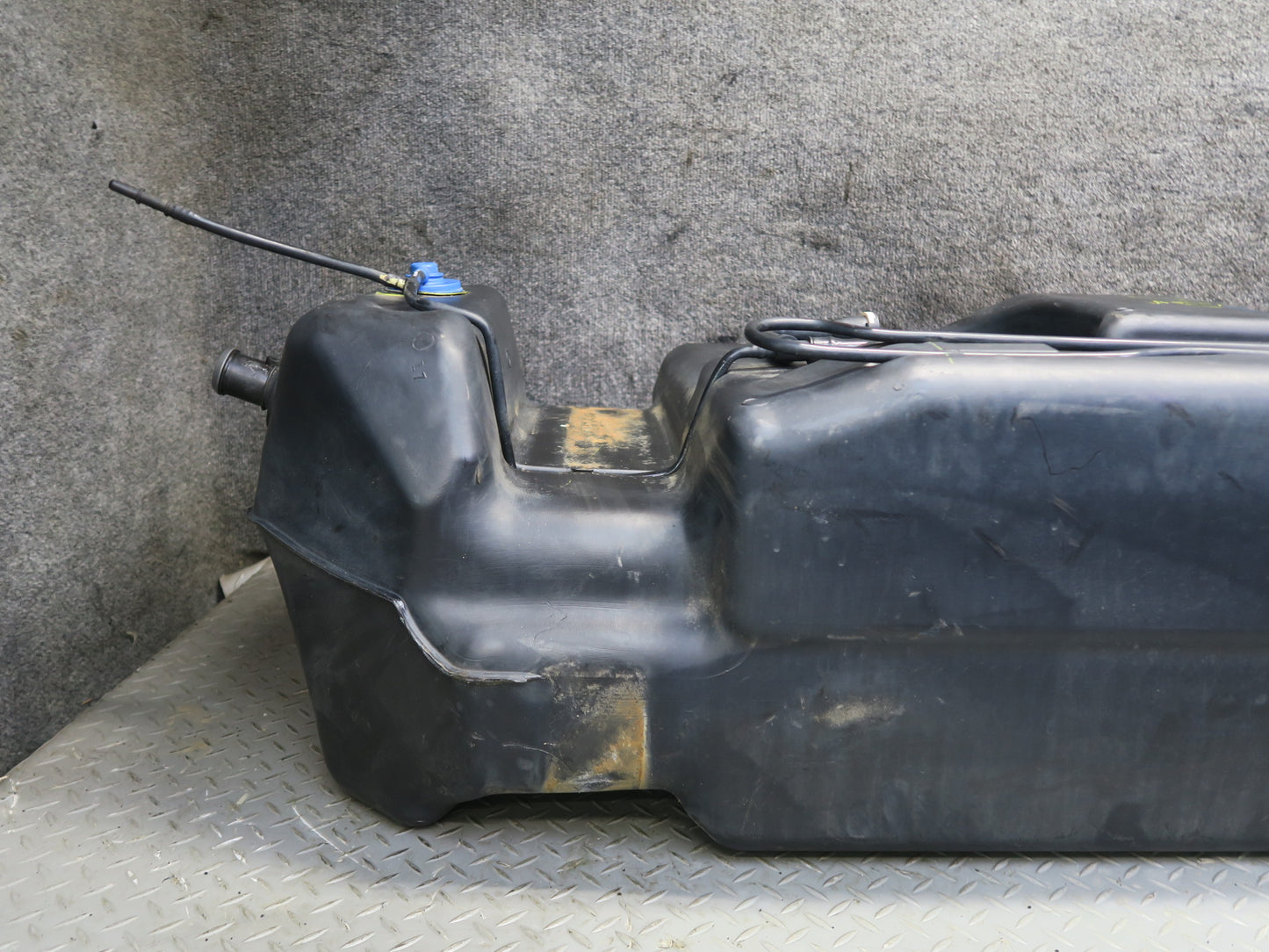 2004-2007 Hummer H2 6.0L Gas Fuel Tank Unit