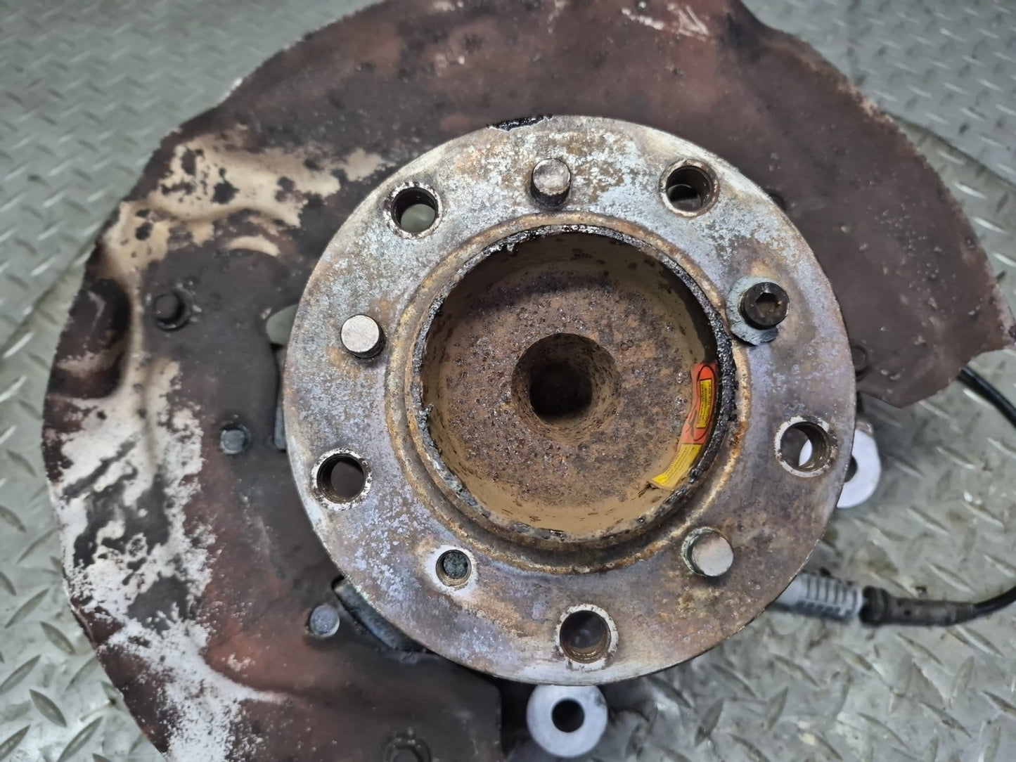 2006-2010 BMW E63 E64 M6 Front Left Side Spindle Knuckle Wheel Hub Bearing