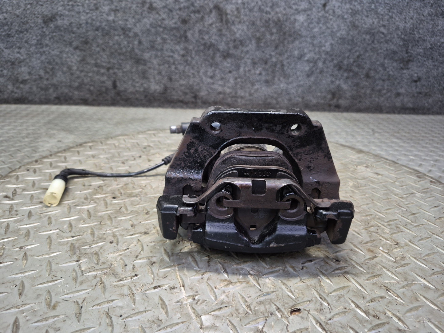 2006-2010 BMW E63 E64 M6 Rear Left & Right Side Brake Caliper Set of 2