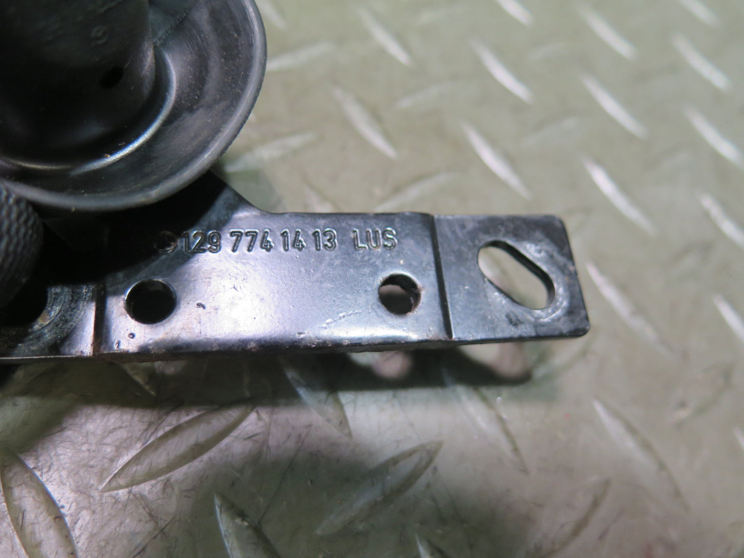 94-02 Mercedes R129 SL500 SL600 Set of 2 Soft TOP Roof Locking PIN Guide OEM