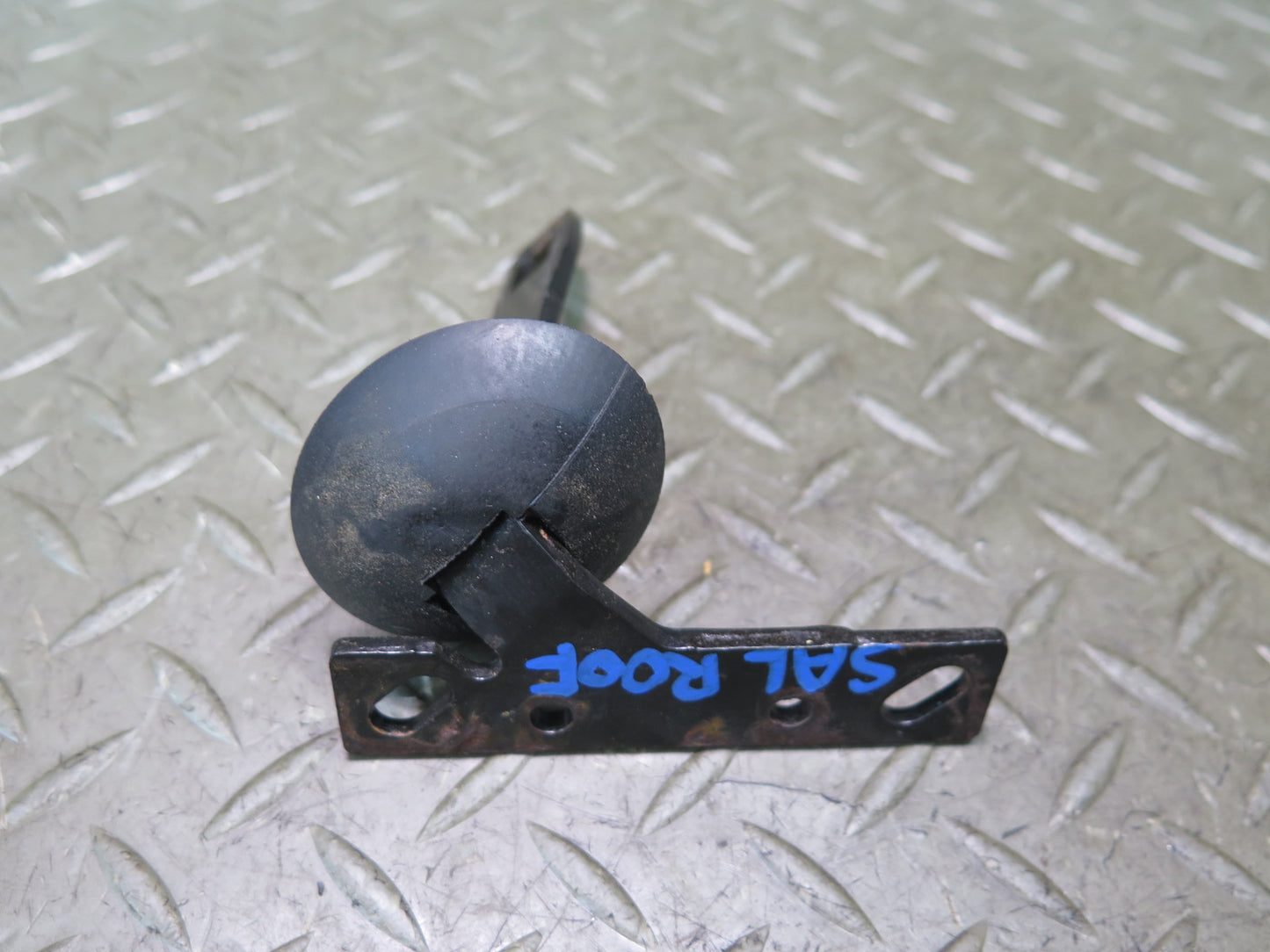 94-02 Mercedes R129 SL500 SL600 Set of 2 Soft TOP Roof Locking PIN Guide OEM