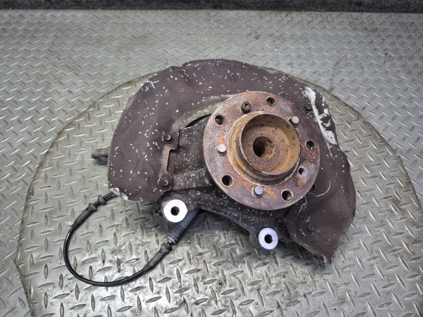 2006-2010 BMW E63 E64 M6 Front Right Side Spindle Knuckle Wheel Hub Bearing