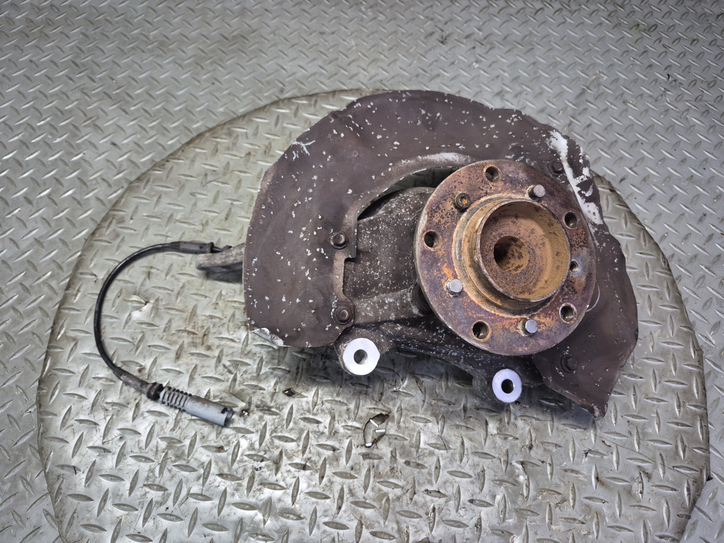 2006-2010 BMW E63 E64 M6 Front Right Side Spindle Knuckle Wheel Hub Bearing
