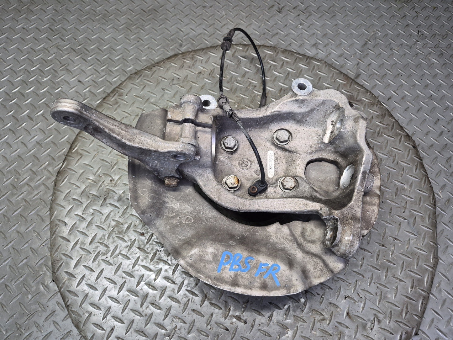 2006-2010 BMW E63 E64 M6 Front Right Side Spindle Knuckle Wheel Hub Bearing