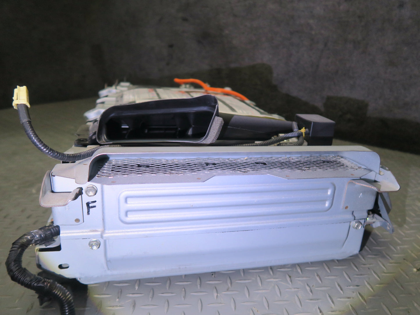 08-09 Lexus UVF46L LS600h Hybrid Battery Assembly G9510-50011 158k Miles OEM