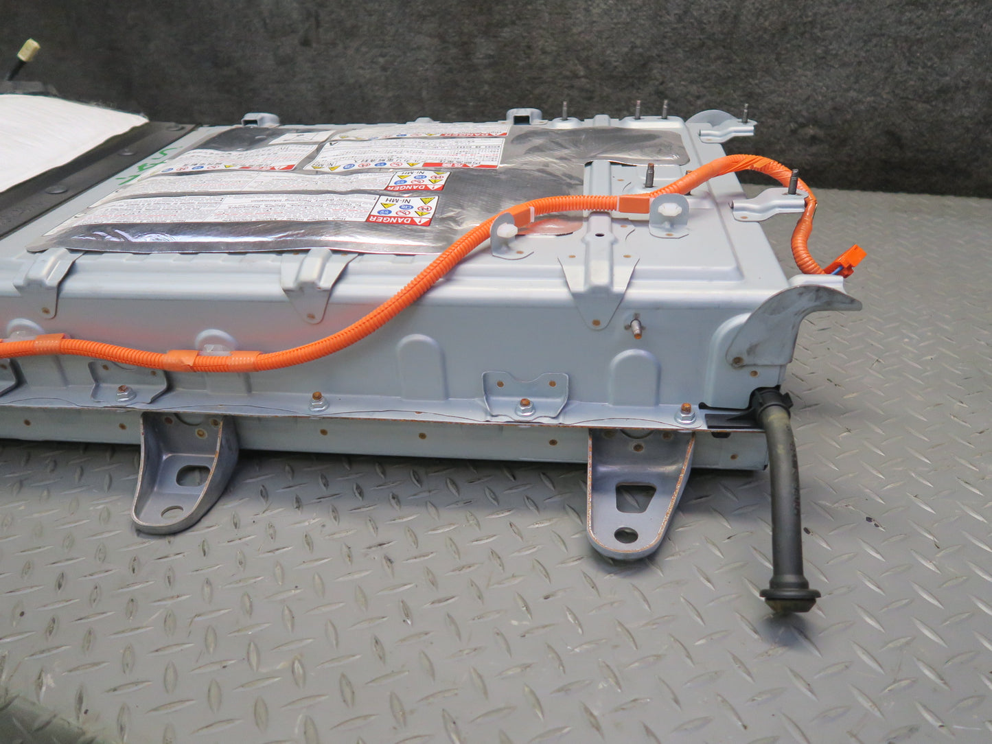 08-09 Lexus UVF46L LS600h Hybrid Battery Assembly G9510-50011 158k Miles OEM