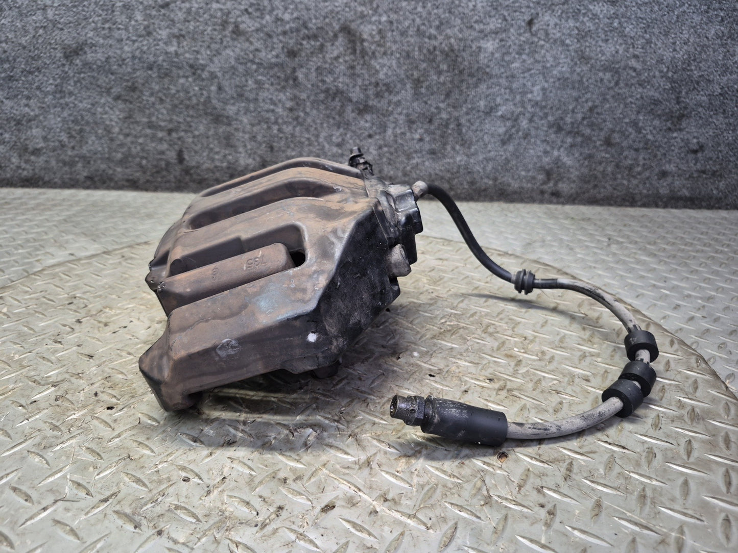 2006-2010 BMW E63 E64 M6 Front Left & Right Side Brake Caliper Set of 2