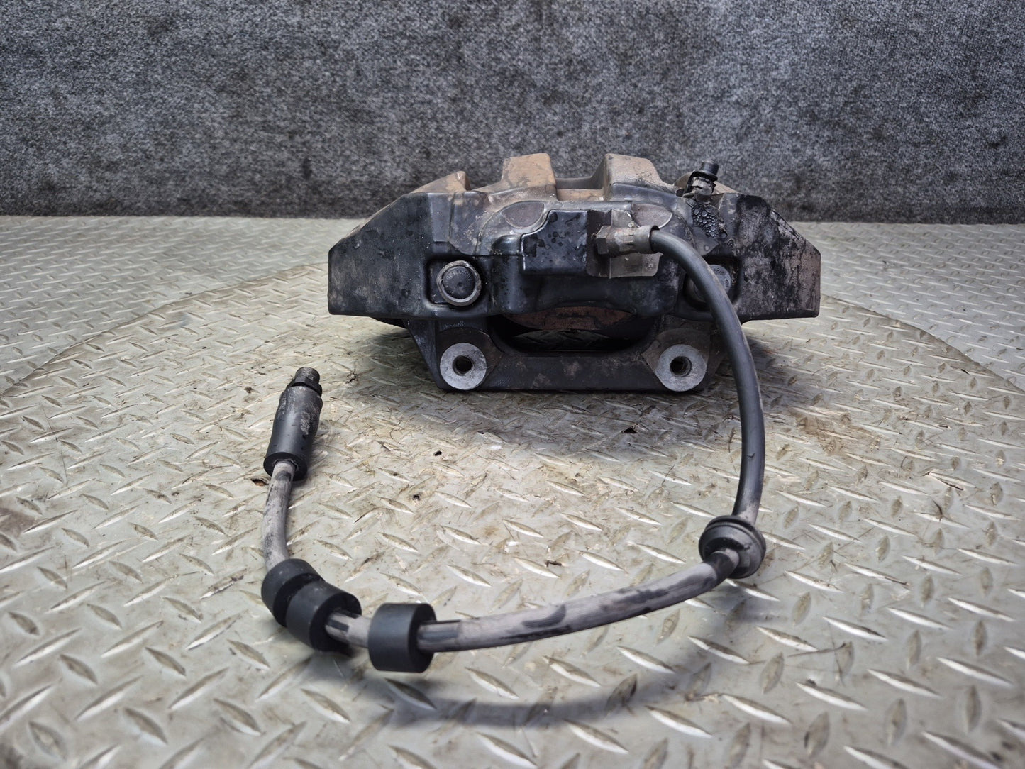 2006-2010 BMW E63 E64 M6 Front Left & Right Side Brake Caliper Set of 2