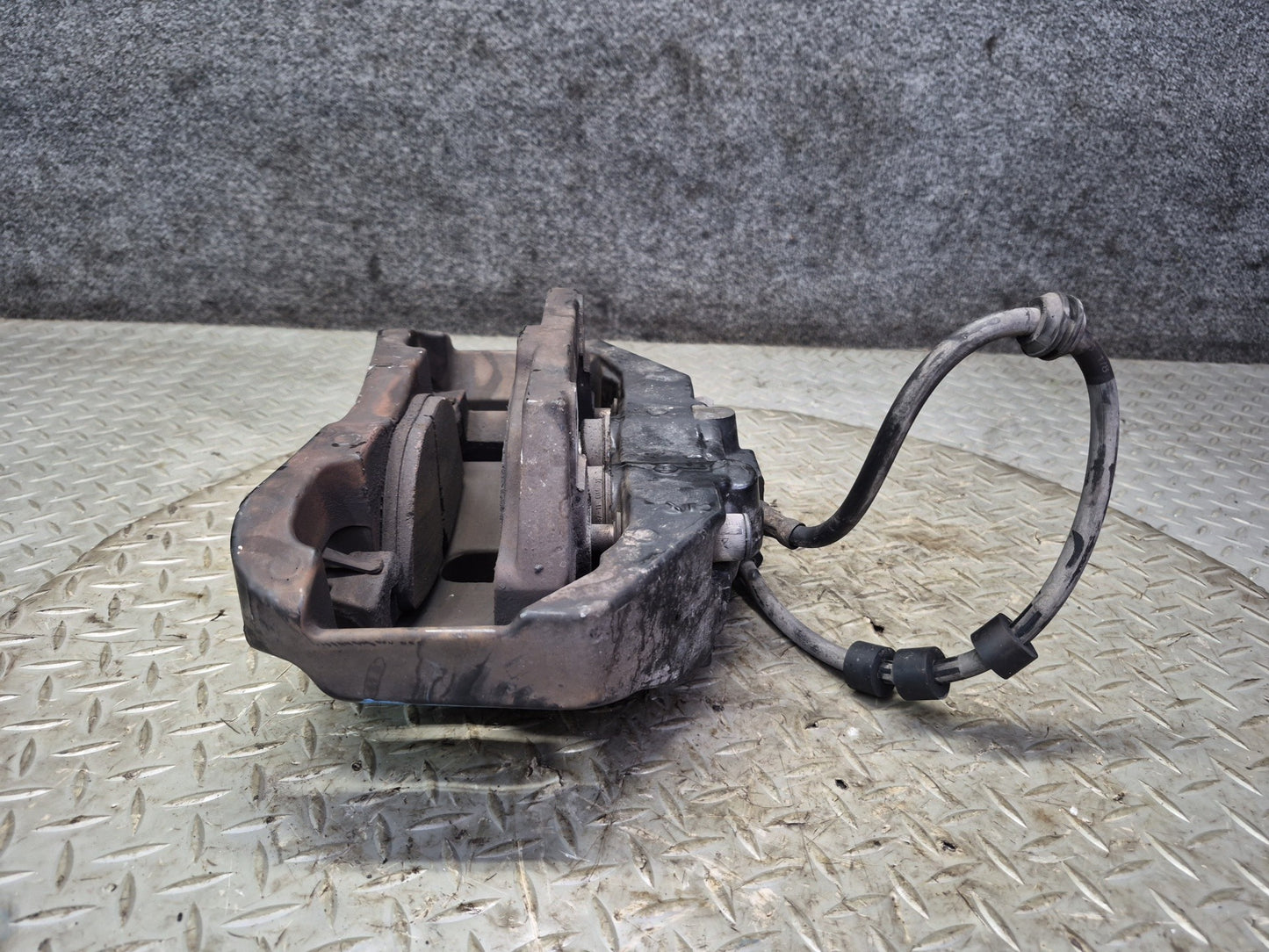 2006-2010 BMW E63 E64 M6 Front Left & Right Side Brake Caliper Set of 2