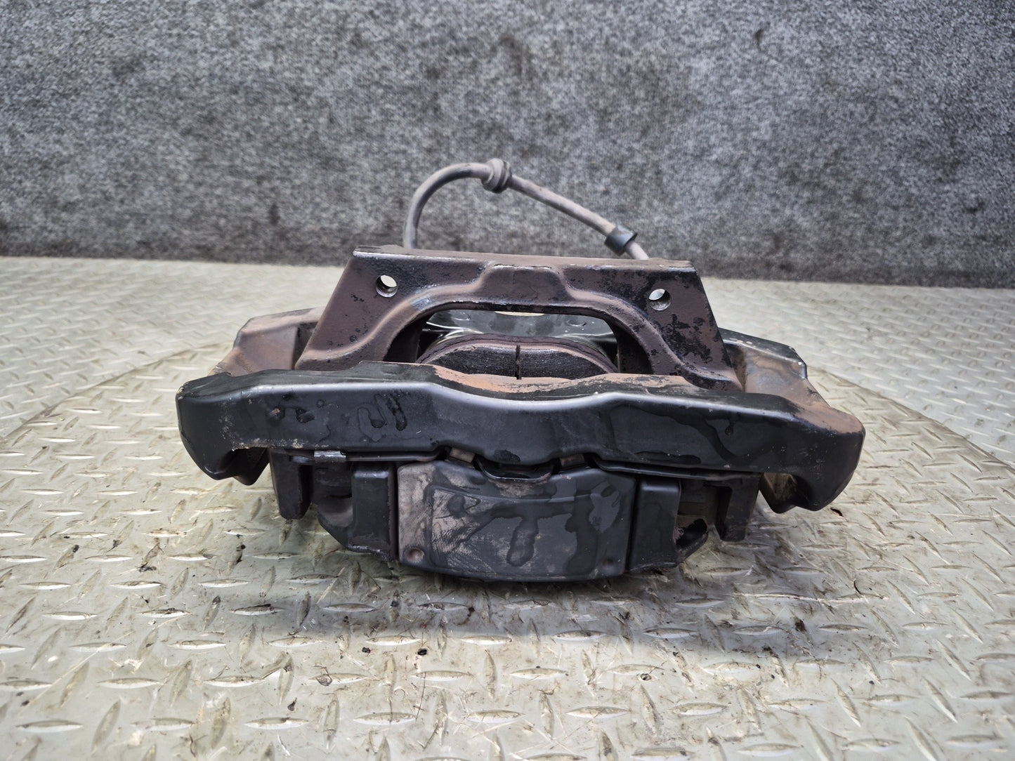 2006-2010 BMW E63 E64 M6 Front Left & Right Side Brake Caliper Set of 2