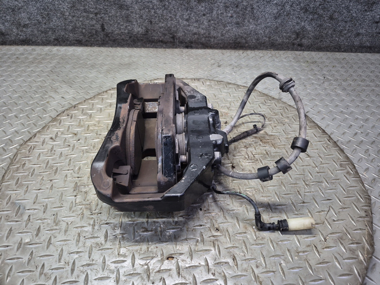 2006-2010 BMW E63 E64 M6 Front Left & Right Side Brake Caliper Set of 2