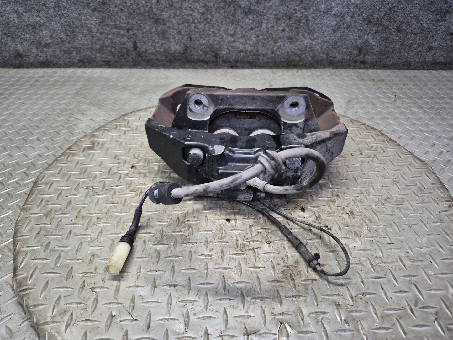 2006-2010 BMW E63 E64 M6 Front Left & Right Side Brake Caliper Set of 2