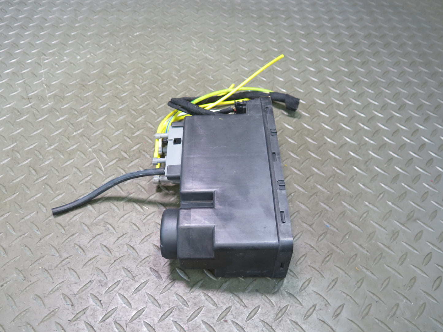 98-02 Mercedes R129 SL500 Central Lock Locking Vacuum Pump 1298001748 OEM