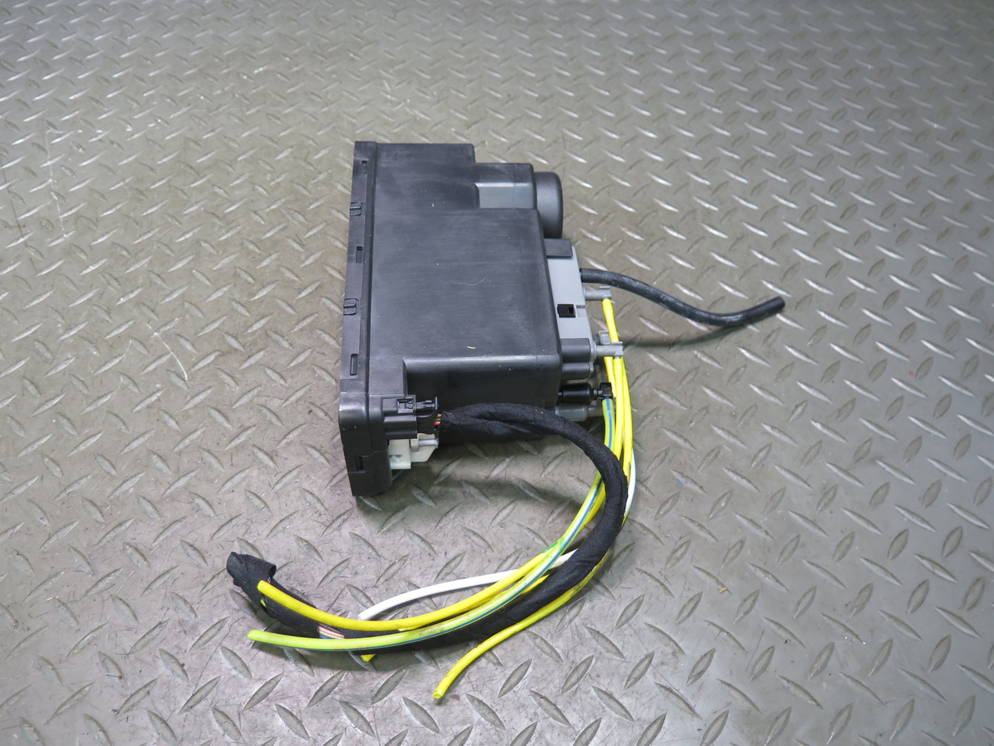 98-02 Mercedes R129 SL500 Central Lock Locking Vacuum Pump 1298001748 OEM