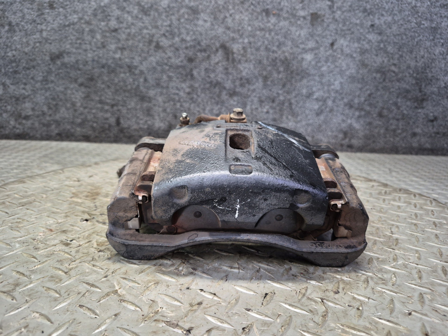 2003-2009 Hummer H2 AWD Rear Left & Right Brake Caliper Set of 2