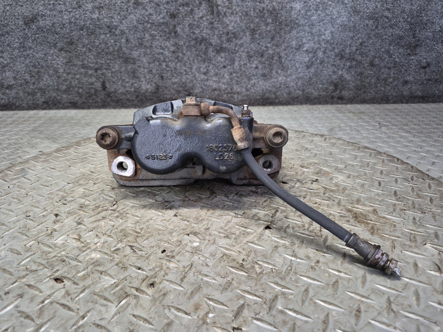 2003-2009 Hummer H2 AWD Rear Left & Right Brake Caliper Set of 2