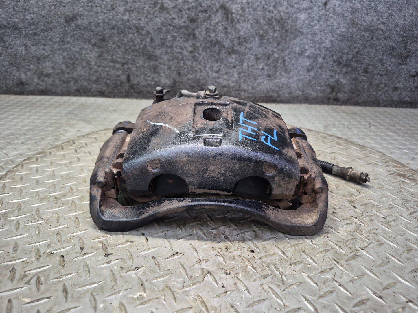 2003-2009 Hummer H2 AWD Front Left & Right Brake Caliper Set of 2
