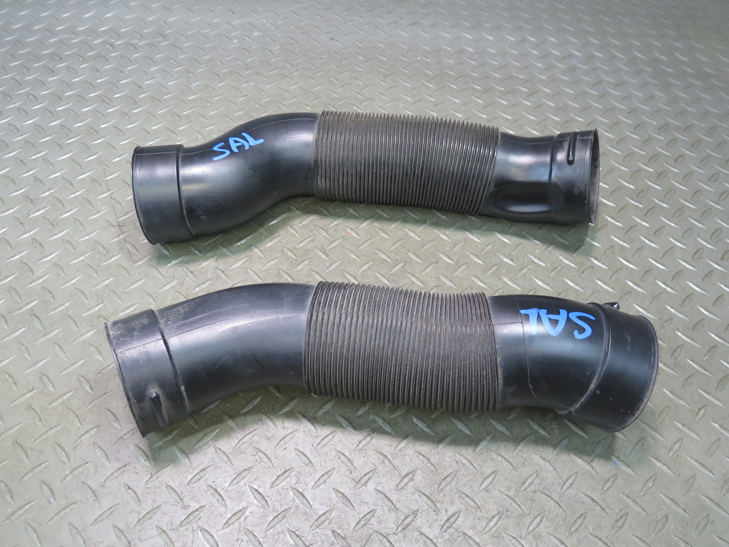 99-02 Mercedes R129 SL500 Set of 2 Left & Right Air Intake Duct Tube OEM