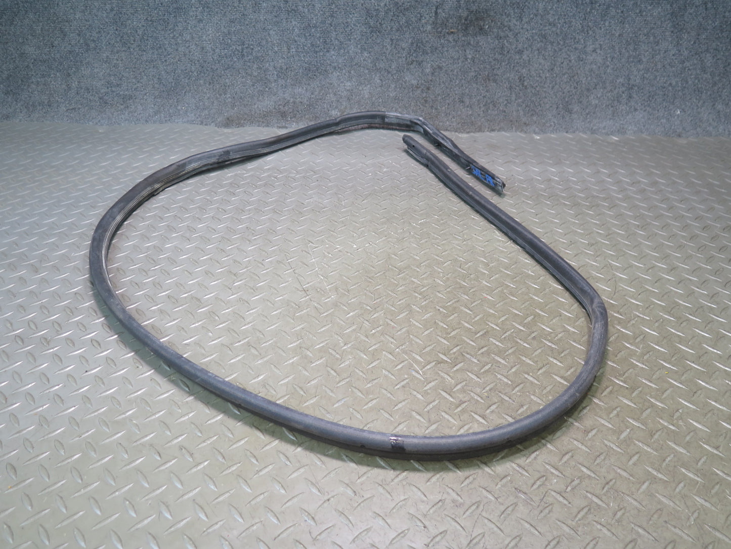 94-02 Mercedes R129 SL500 Right Door Window Weatherstrip Rubber Seal Set OEM
