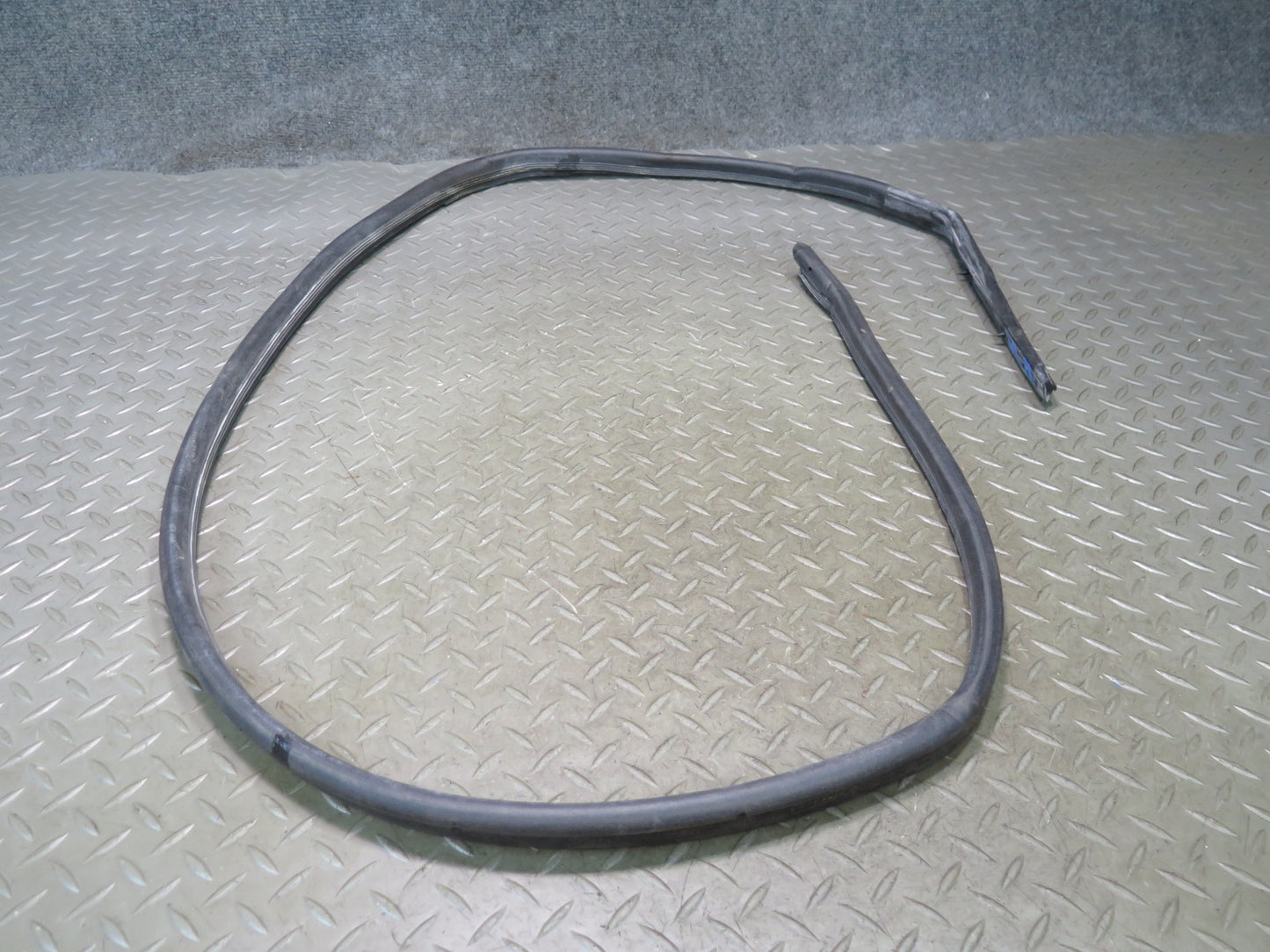 94-02 Mercedes R129 SL500 Right Door Window Weatherstrip Rubber Seal Set OEM