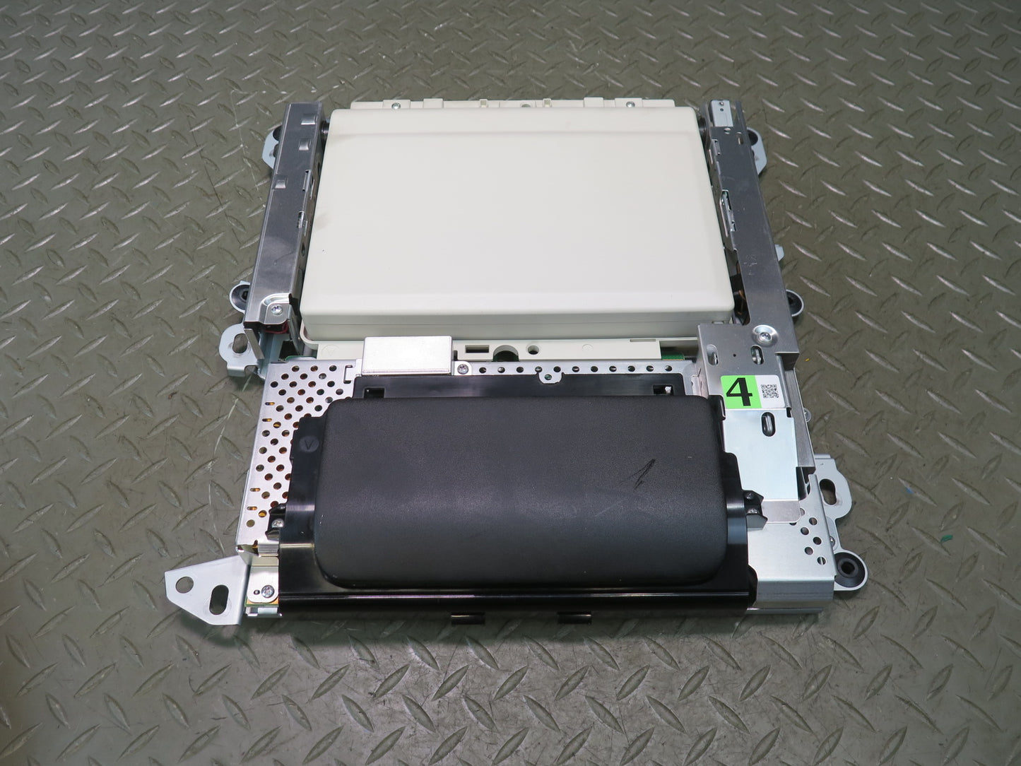 08-09 Lexus UVF46L LS600h OOF Mounted Rear TV Display Monitor Screen 86680-50080