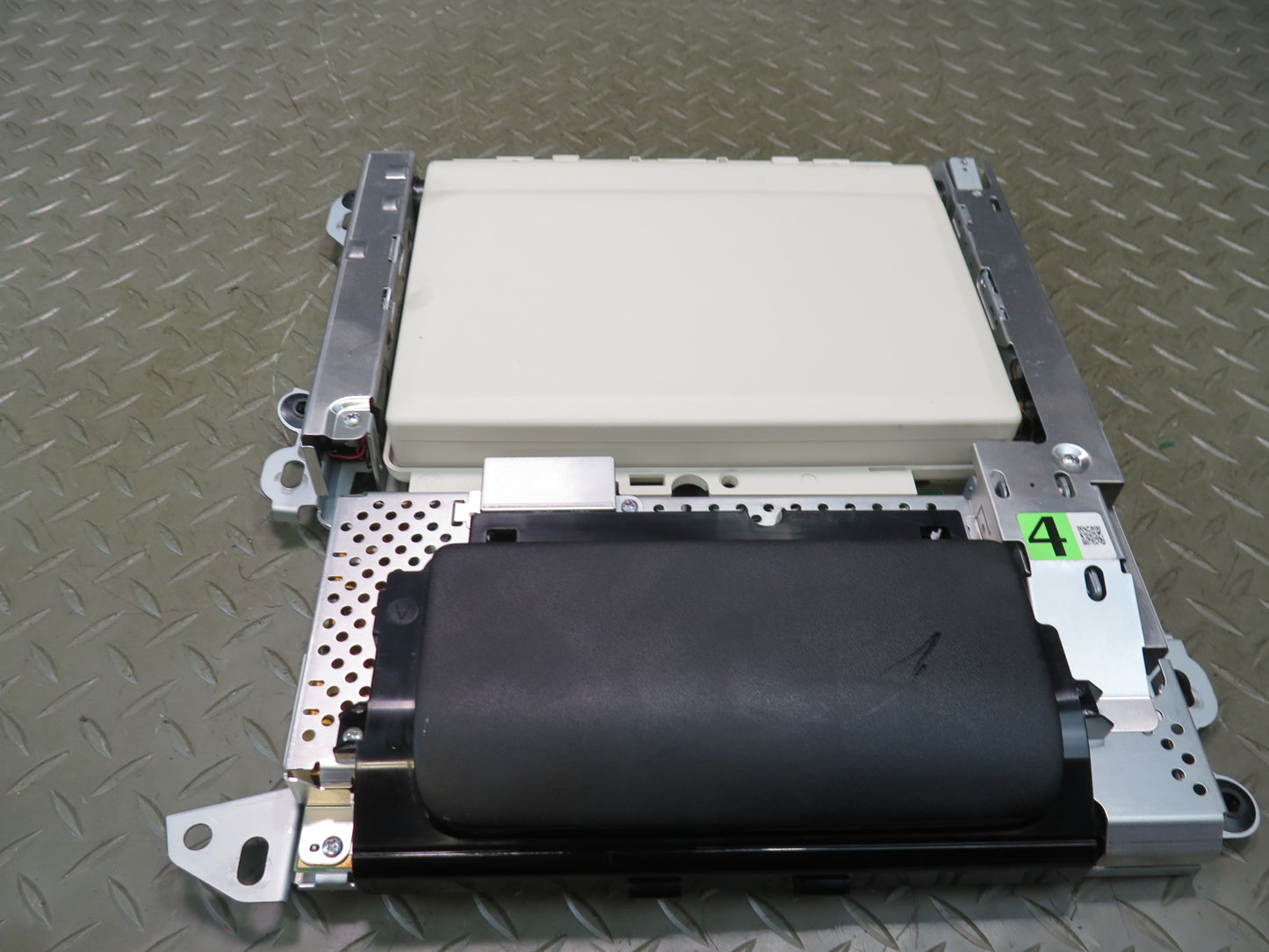 08-09 Lexus UVF46L LS600h OOF Mounted Rear TV Display Monitor Screen 86680-50080