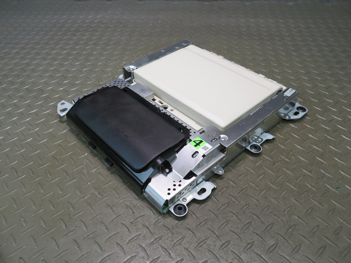 08-09 Lexus UVF46L LS600h OOF Mounted Rear TV Display Monitor Screen 86680-50080
