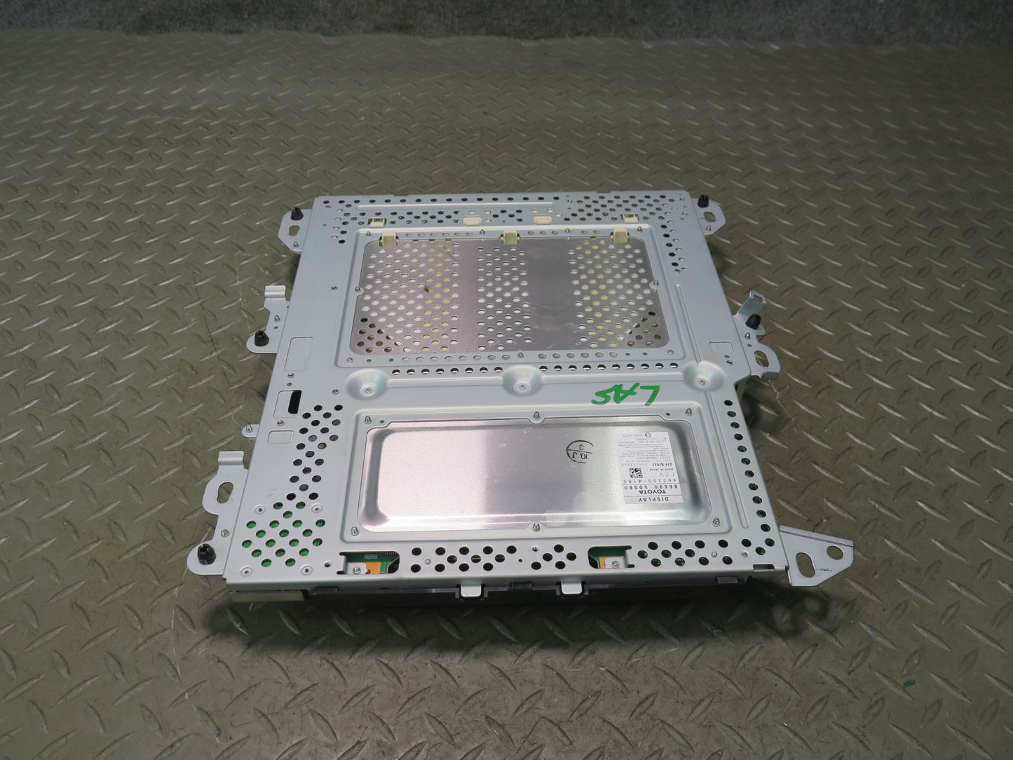08-09 Lexus UVF46L LS600h OOF Mounted Rear TV Display Monitor Screen 86680-50080