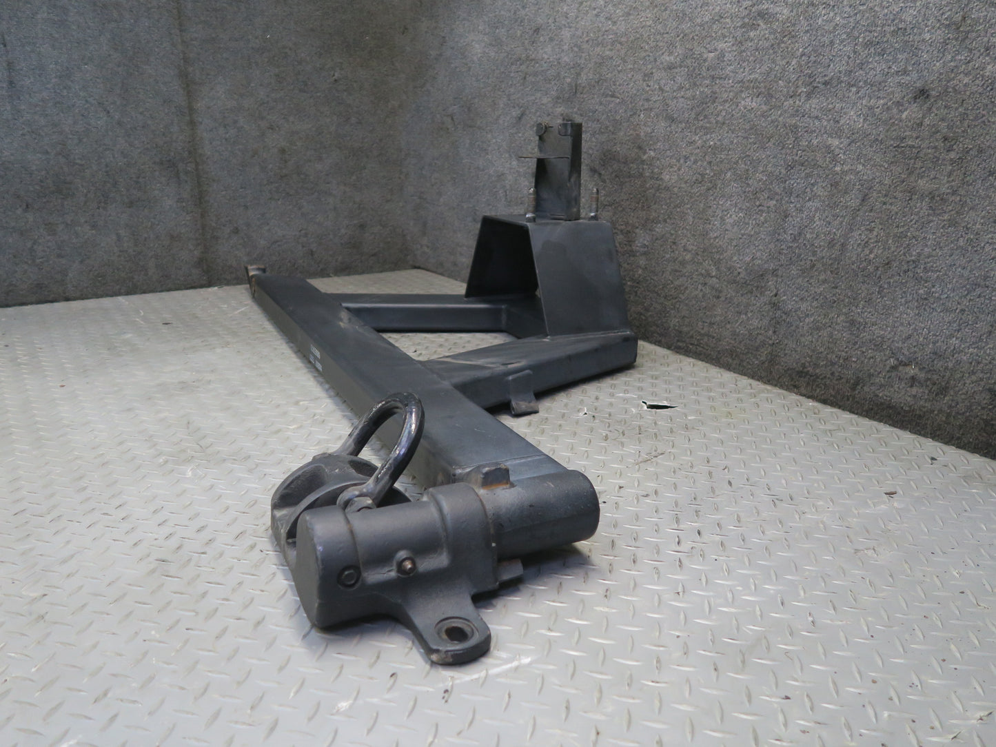 2003-2009 Hummer H2 Rear Spare Tire Holder Bracket Carrier w Hinge