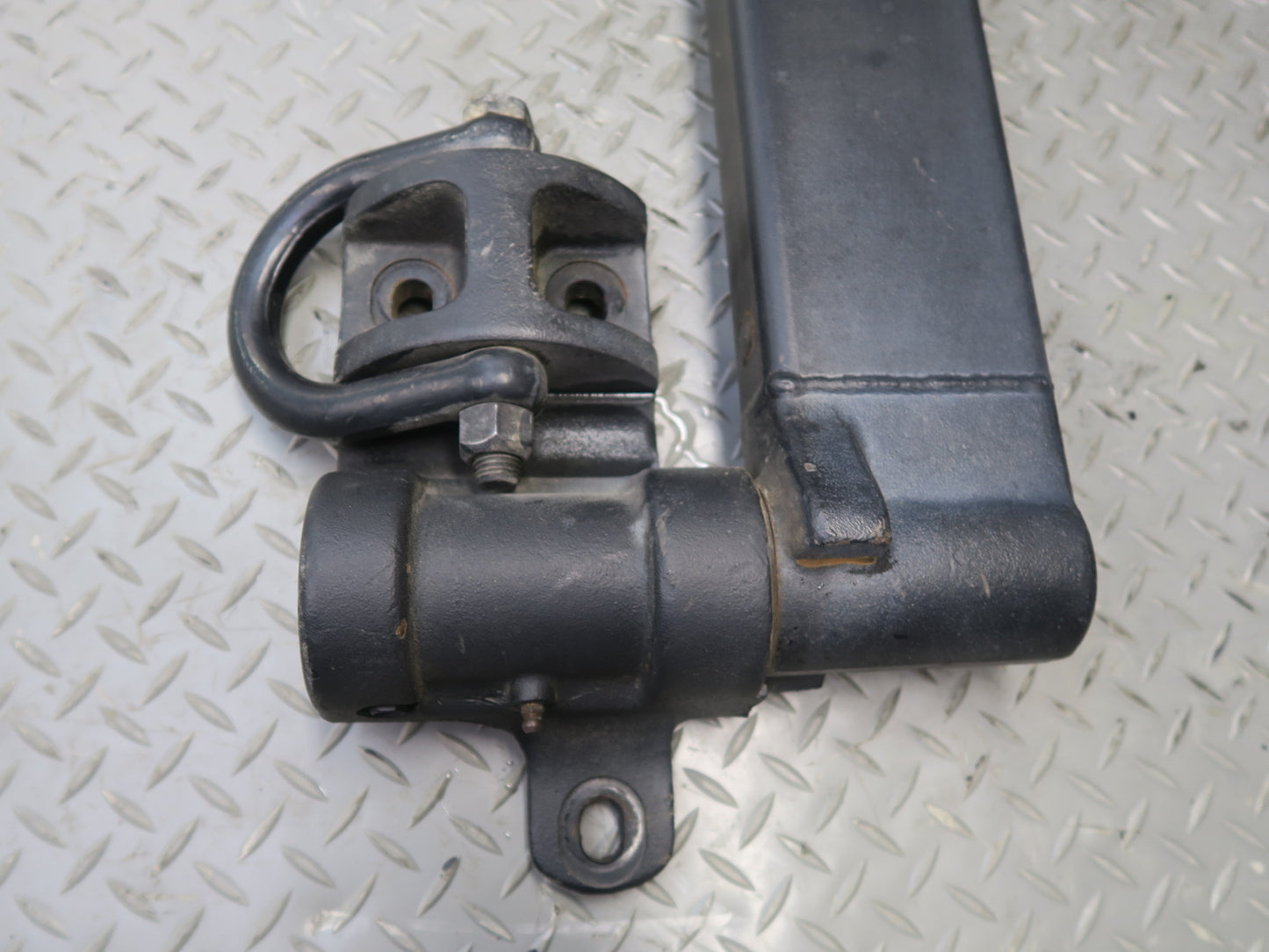 2003-2009 Hummer H2 Rear Spare Tire Holder Bracket Carrier w Hinge