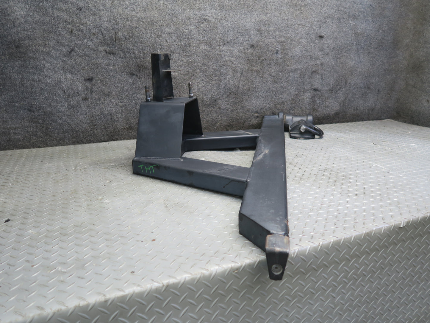 2003-2009 Hummer H2 Rear Spare Tire Holder Bracket Carrier w Hinge