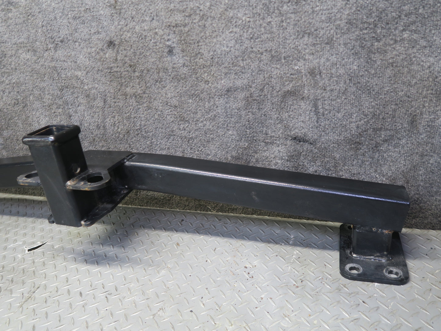 07-15 Audi 4L Q7 Rear TOW Towing Trailer Hitch Bar OEM