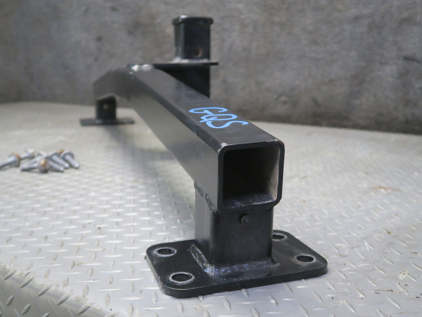 07-15 Audi 4L Q7 Rear TOW Towing Trailer Hitch Bar OEM