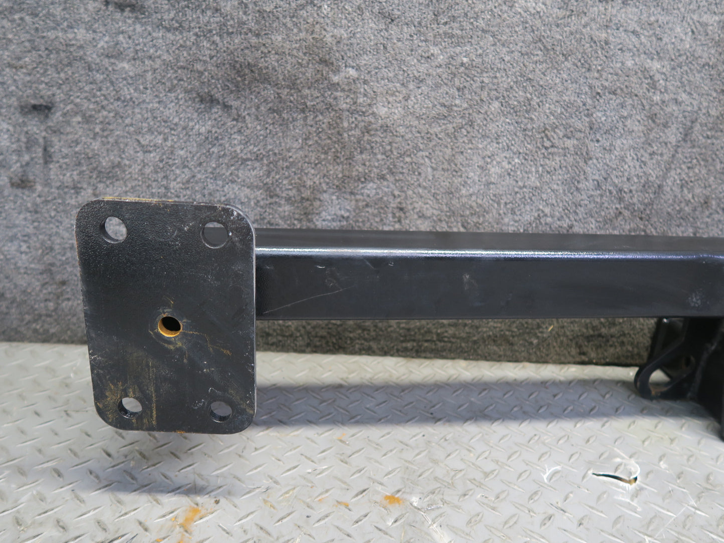 07-15 Audi 4L Q7 Rear TOW Towing Trailer Hitch Bar OEM
