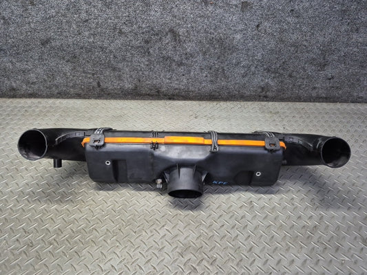 1985-1986 Porsche 928 S 5.0L V8 Intake Air Filter Cleaner Housing Box Assembly