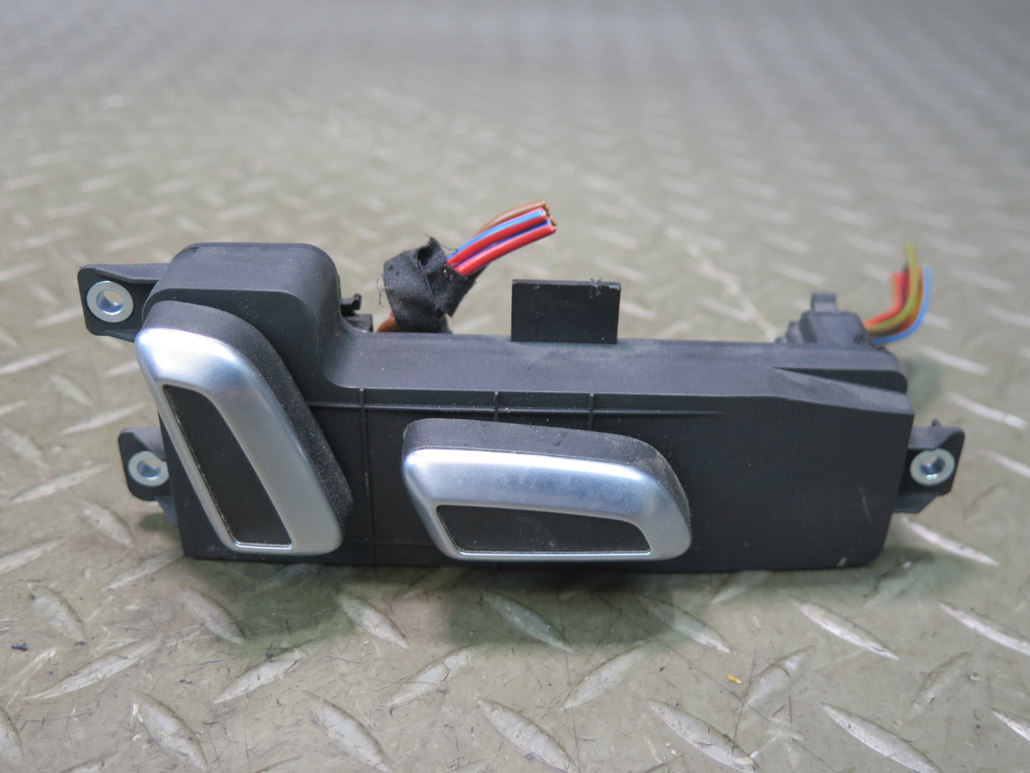 07-15 Audi 4L Q7 Front Right Seat Adjustment Control Switch 4L0959748 OEM