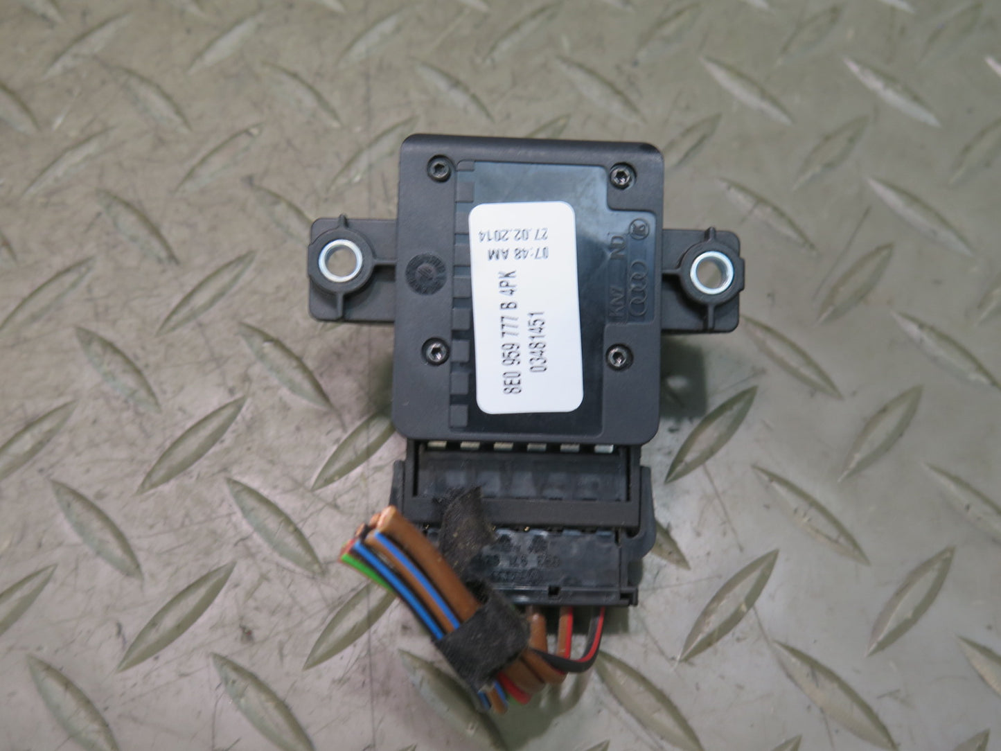 07-15 Audi 4L Q7 Front Left Seat Adjust Lumbar Control Switch 8E0959777B OEM