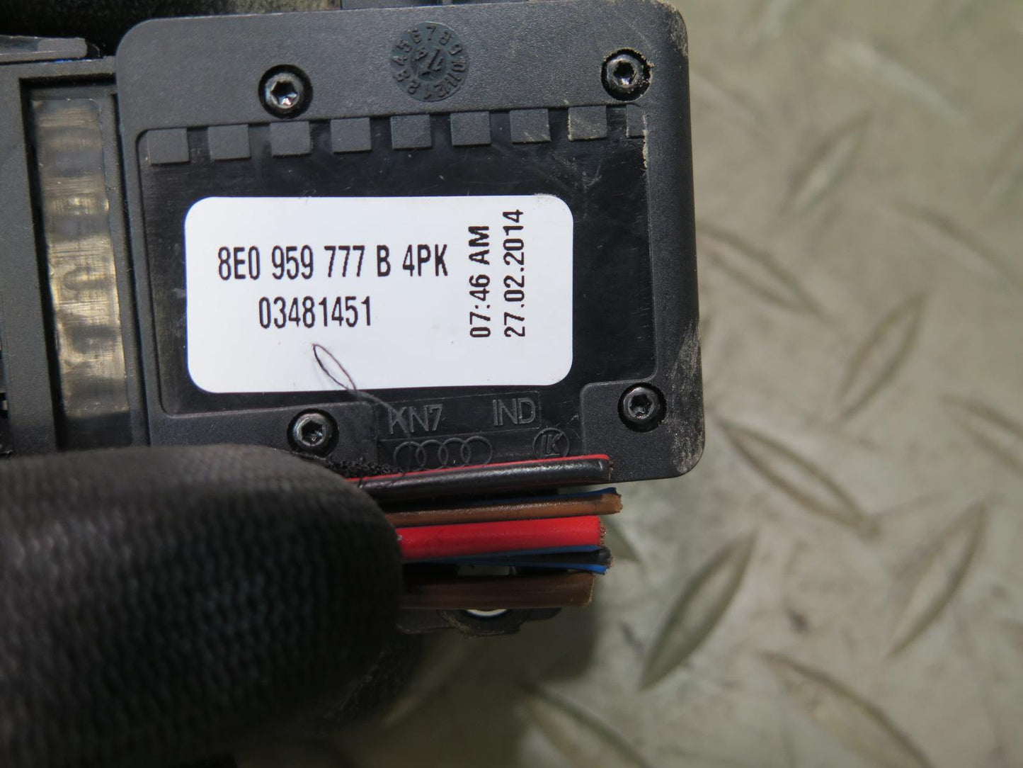 07-15 Audi 4L Q7 Front Left Seat Adjust Lumbar Control Switch 8E0959777B OEM