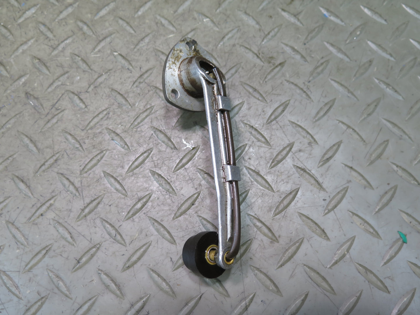 1985-1986 Porsche 928 S 5.0L V8 Engine Motor Oil Pan Level Sensor Sender