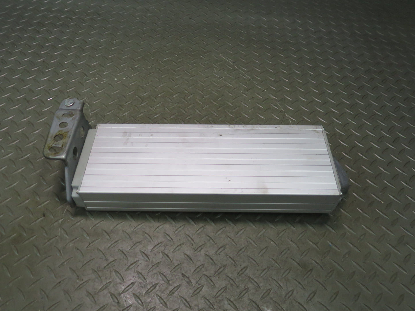 07-09 Lexus UVF46L LS600h LS460 Mark Levinson Audio Amplifier AMP OEM