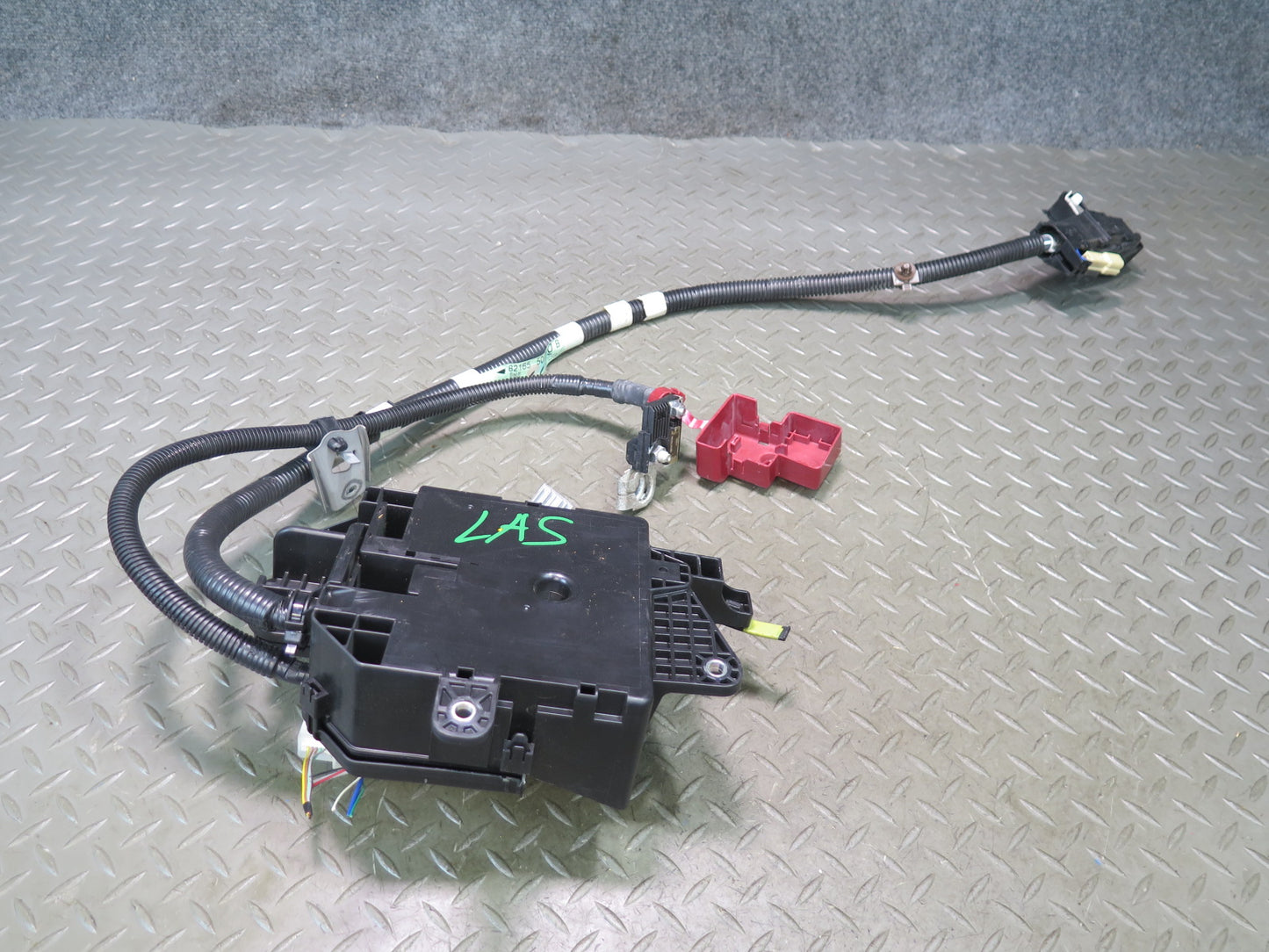 08-09 Lexus UVF46L LS600h Hybrid Rear Fuse Junction Box w Battery Cable