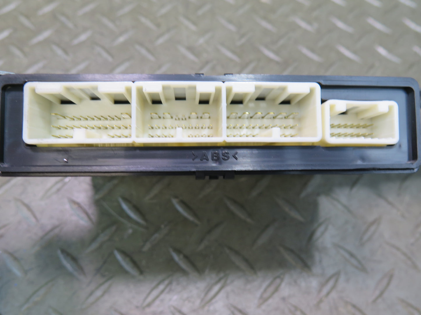 07-09 Lexus UVF46L LS600h LS460 Front Left Door Control Module 89222-50280 OEM