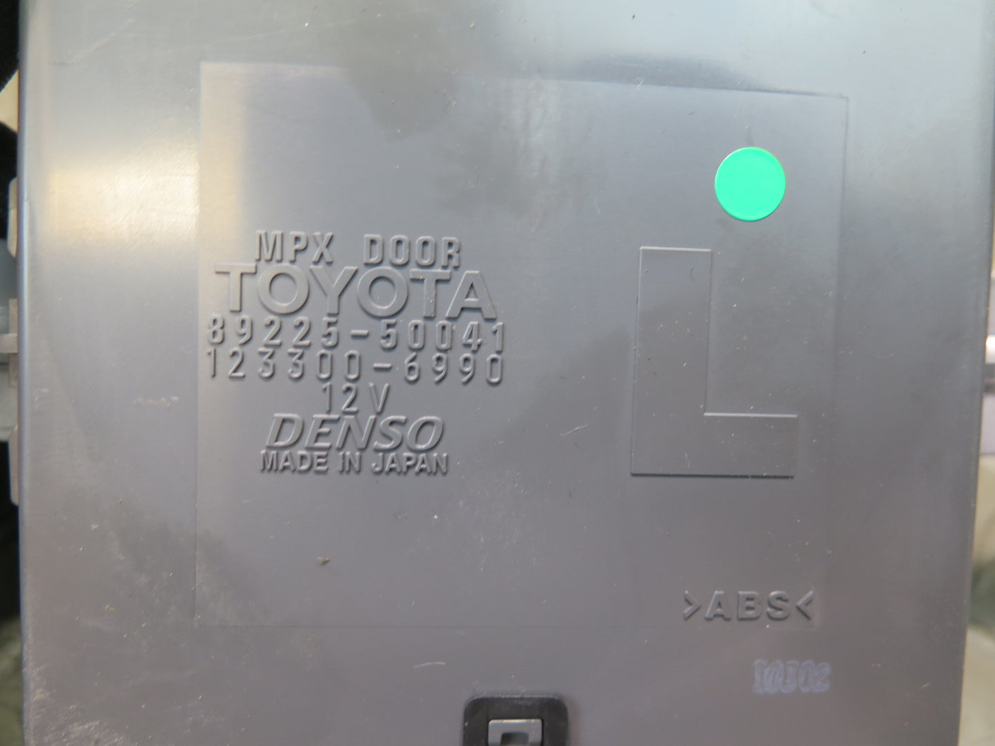 07-09 Lexus UVF46L LS600h LS460 Rear Left Door Control Module 89225-50041 OEM