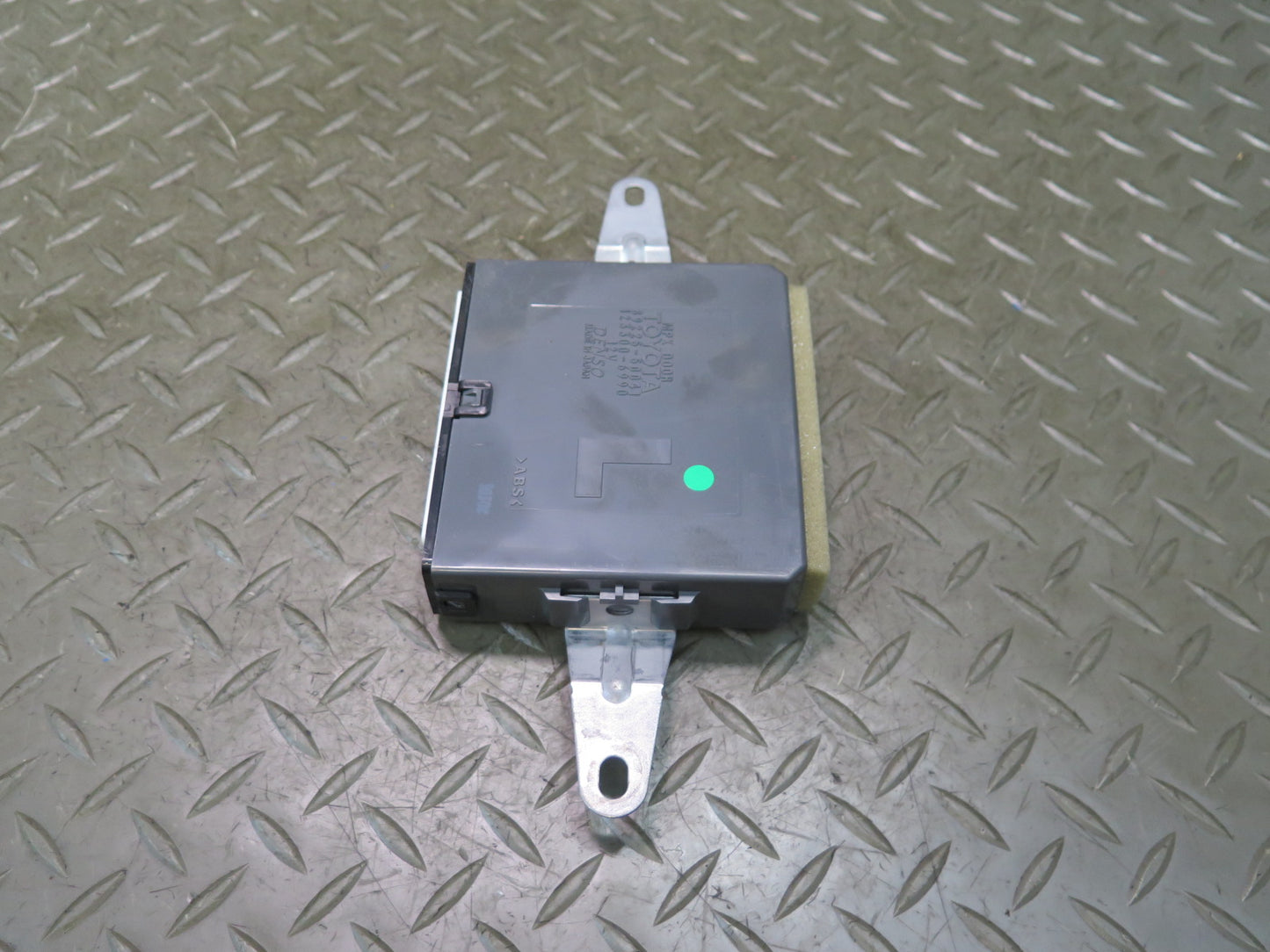 07-09 Lexus UVF46L LS600h LS460 Rear Left Door Control Module 89225-50041 OEM