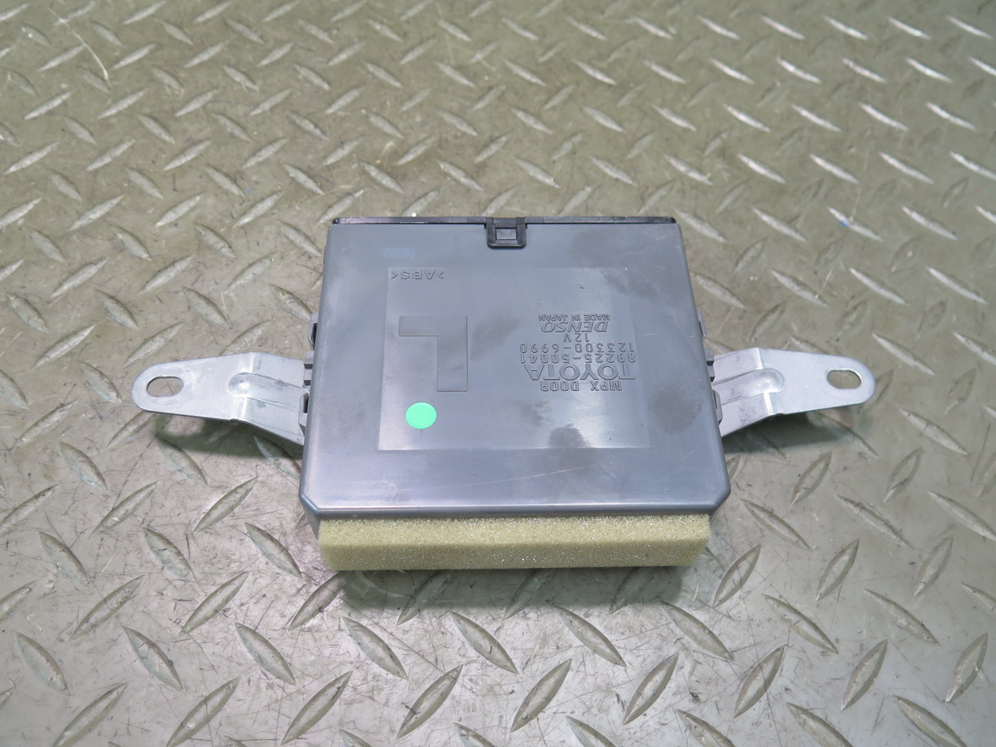 07-09 Lexus UVF46L LS600h LS460 Rear Left Door Control Module 89225-50041 OEM