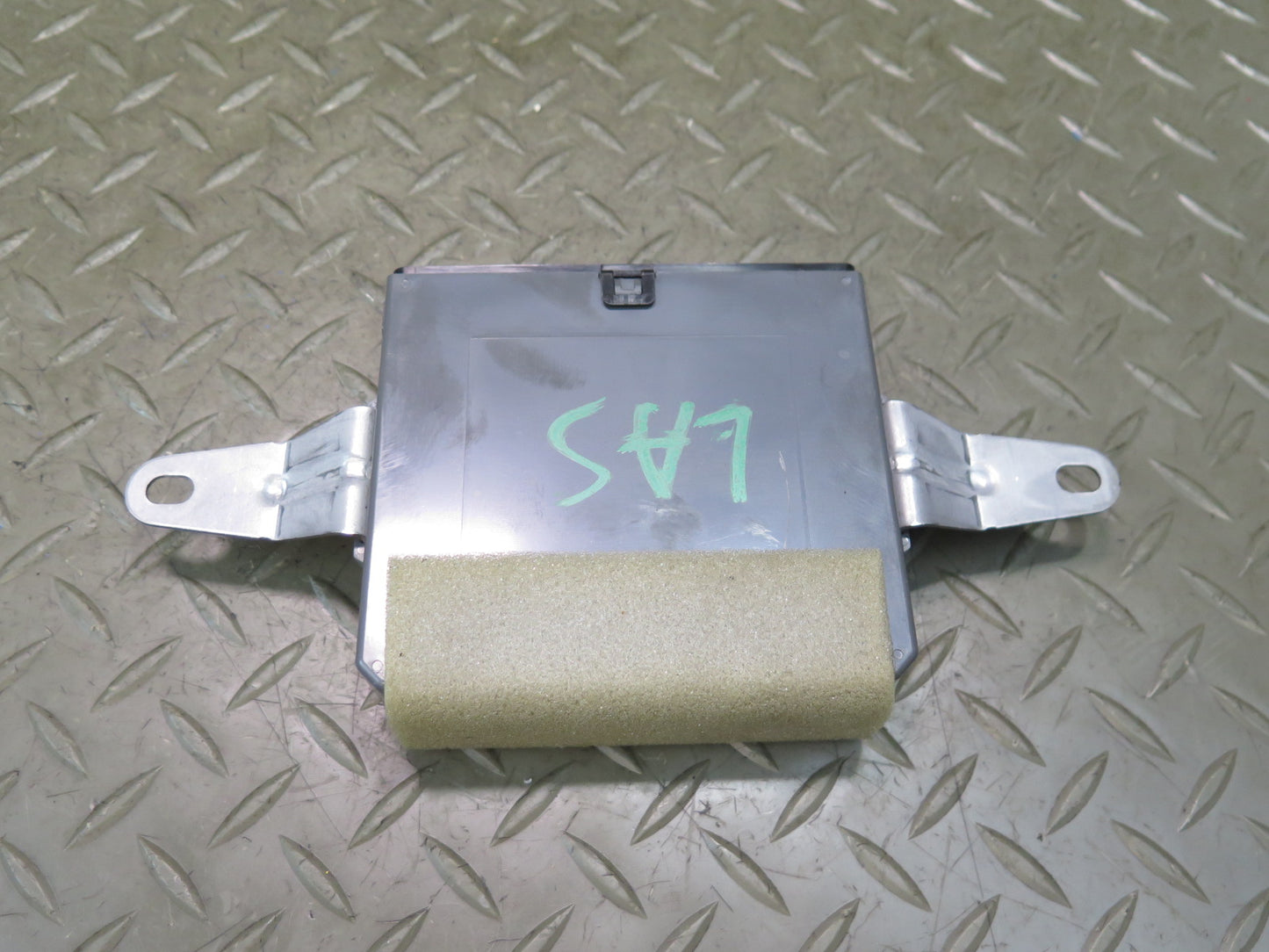 07-09 Lexus UVF46L LS600h LS460 Rear Left Door Control Module 89225-50041 OEM
