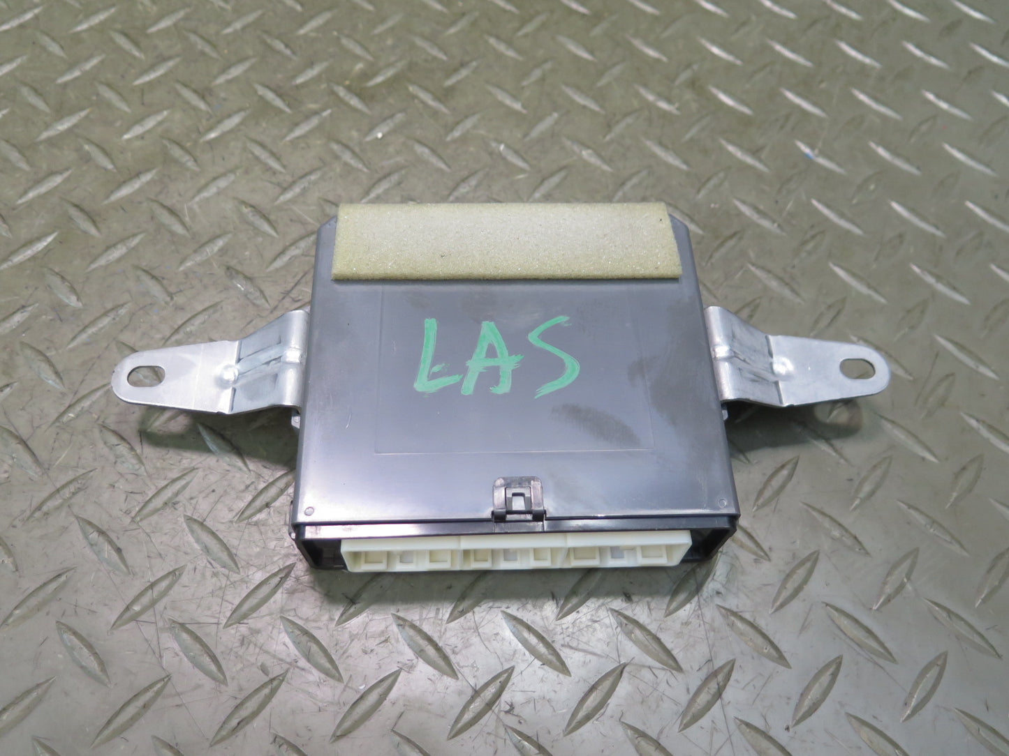 07-09 Lexus UVF46L LS600h LS460 Rear Left Door Control Module 89225-50041 OEM