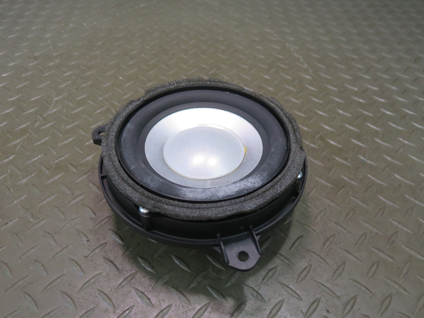 07-17 Lexus LS600h LS460 Rear Left or Right Door Mark Levinson Speaker OEM